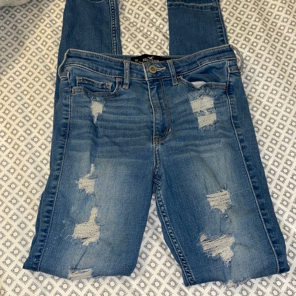 Hollister High-Rise Ripped Super Skinny Jeans